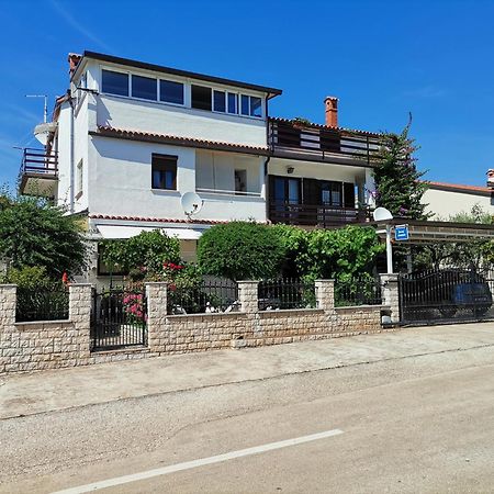 Apartments Anic Novigrad Istria Eksteriør billede